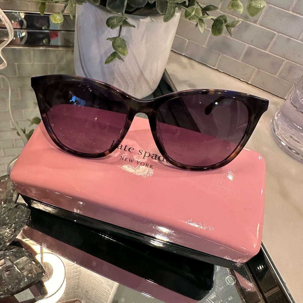Kate Spade Cat eyed Sunglasses- blue tortoise shell frame